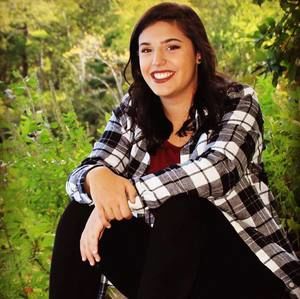 Meet your Posher, Olivia